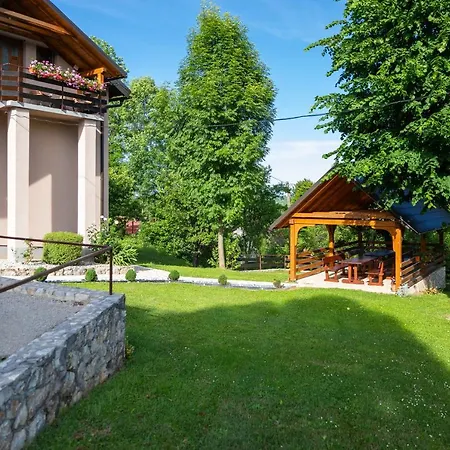 Apartment Sara Rakovica Exterior photo